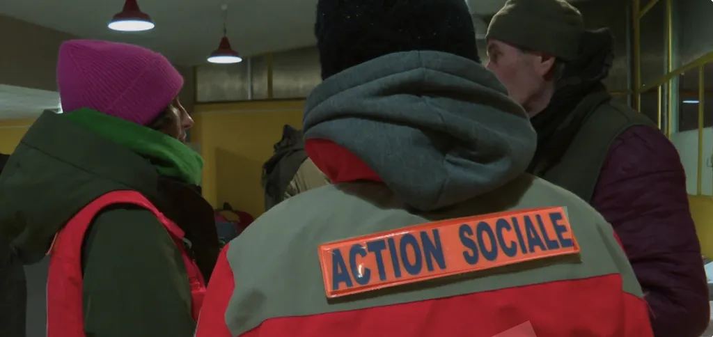 Les risques psychosociaux dans les associations exposent un secteur fragile dont les tensions internes restent largement sous‑estimées en France