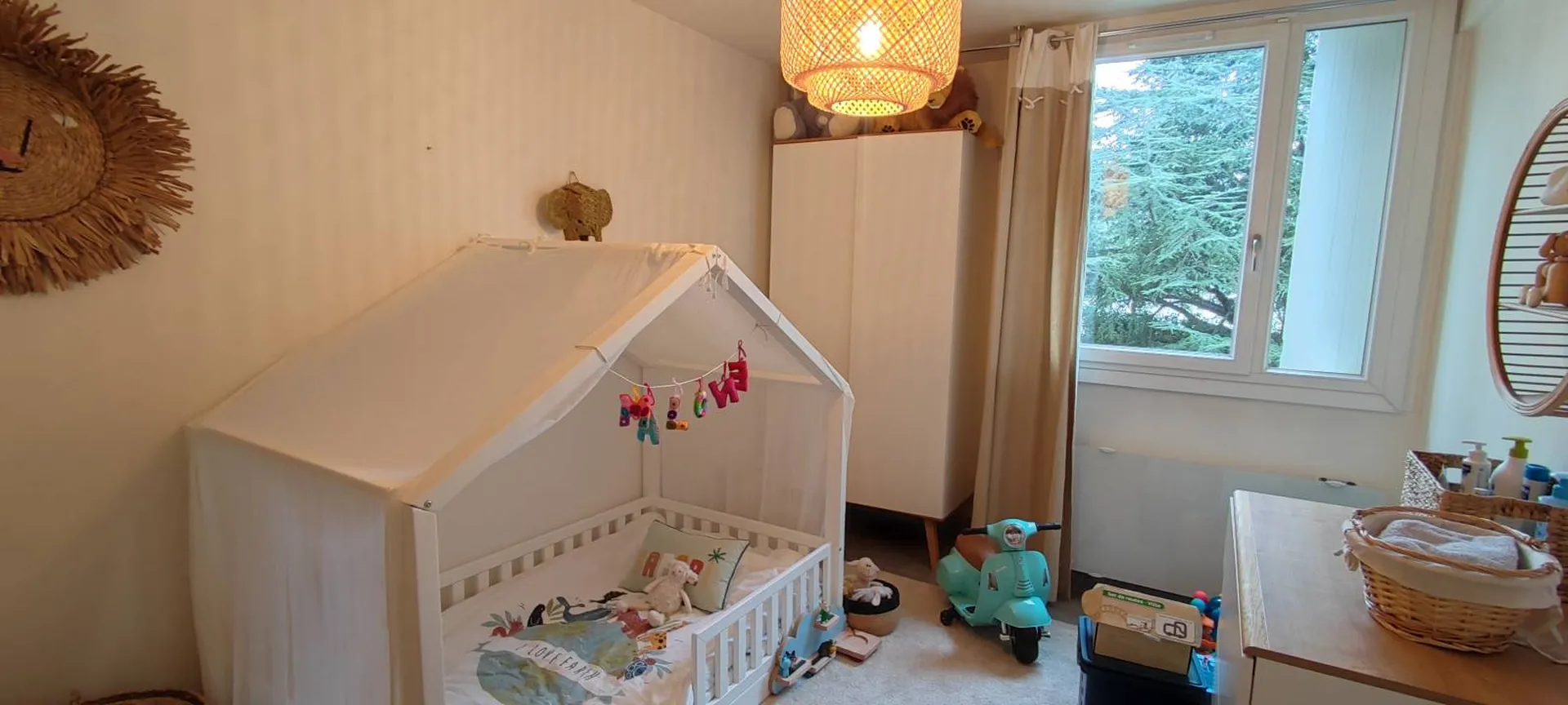 Cassis - T3 avec terrasse vue mer et parking privé dans résidence sécurisée avec piscine et tennis   