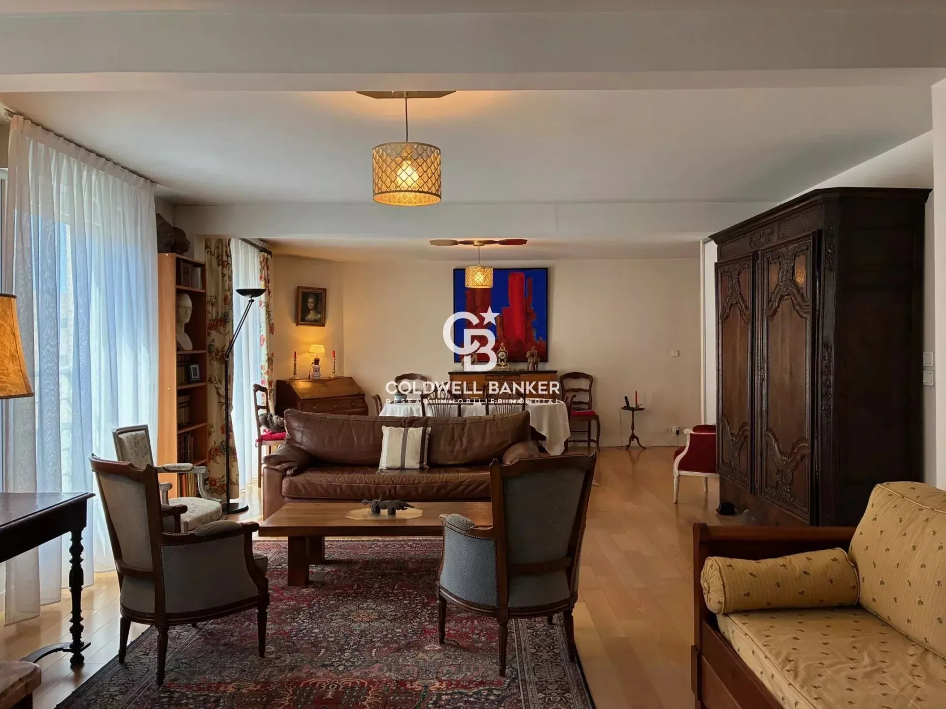 appartement à vendre avec 3 chambres et balcon en centre ville du mans