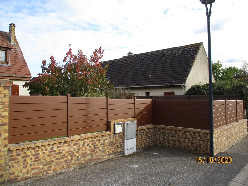 Installation de Clôture Aluminium Occultante, Panneaux Rigides et Brise-Vue pour l'Intimité à Yvetot en Seine-Maritime et sa Région