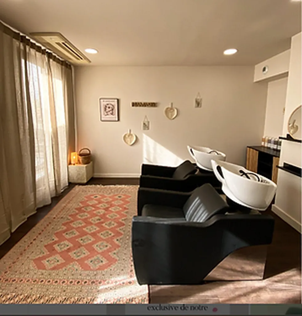 Location fauteuil coiffure Toulouse : espace de coworking flexible à Maison Roquelongue pour coiffeurs indépendants et créatifs passionnés