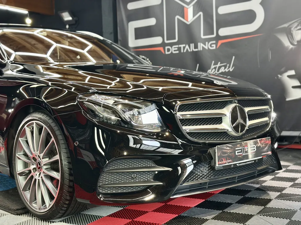 Mercedes E400 – Préparation esthétique haut de gamme & traitement céramique professionnel à Lyon et alentours 