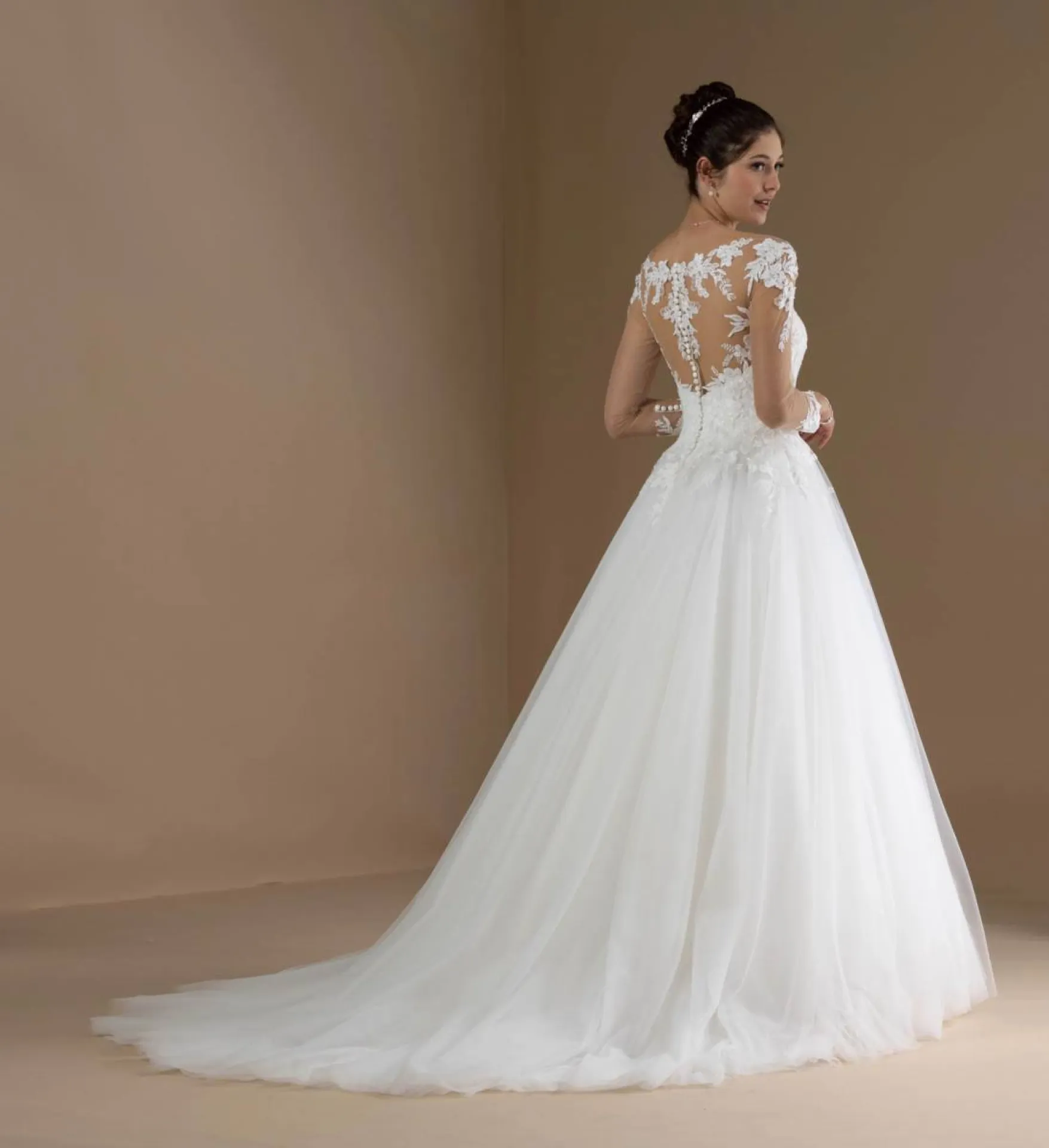 robe de mariée princesse en dentelle proche puyricard