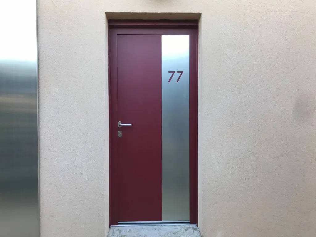 IPose de Porte d'entrée modèle DILBA de GROSFILLEX dans le vauluse 84