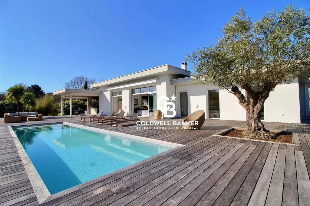 Maison à vendre Gradignan – villa contemporaine, piscine, jardin paysager, prestations haut de gamme