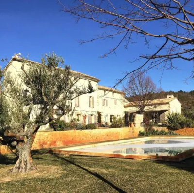 Création d'une piscine pour un mas provençal dans les Hautes Alpes
