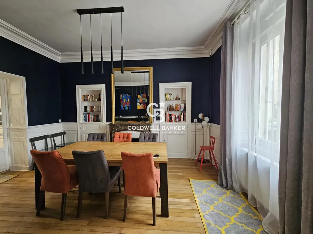 très jolie maison rénovée à vendre dans un quartier recherché du mans