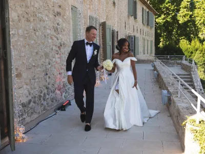 Funny and Elegant Californian Wedding in a Luberon Castle in famous Provence Country near to Aix-en-Provence City