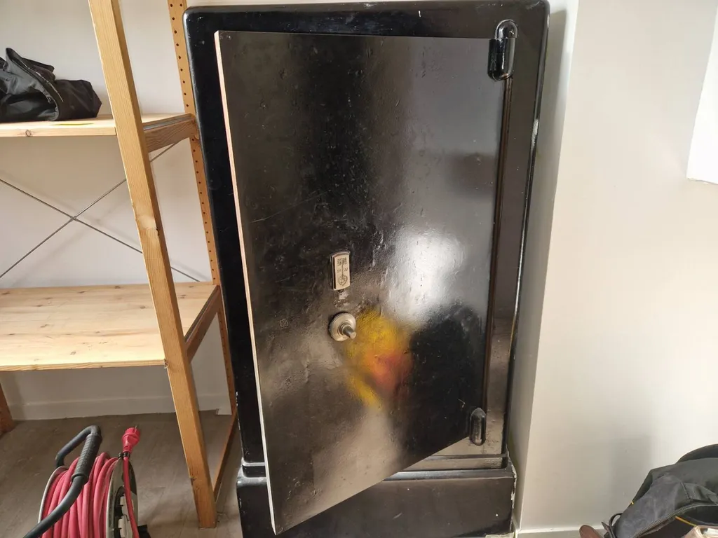 Ouverture coffre fort sedan 08200