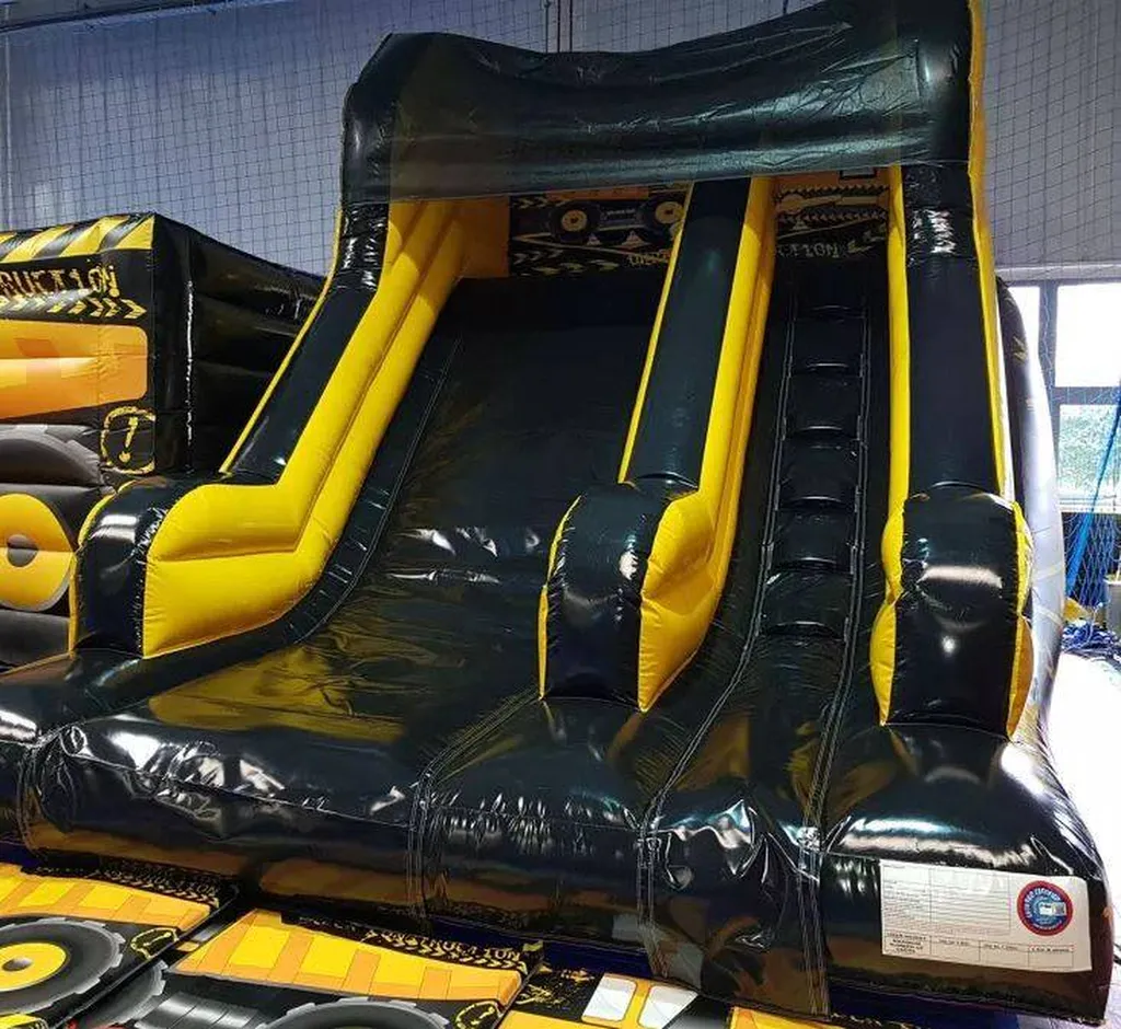 Toboggan gonflable Chantier gonflable en vente à Lyon et partout en France