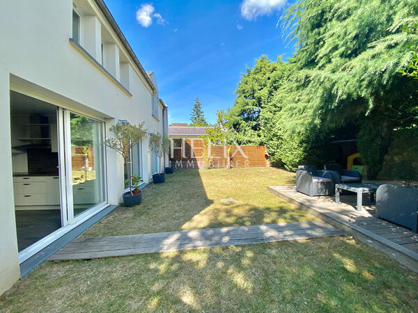 Le Vésinet Maison familiale avec studio indépendant à 10 minutes du RER A