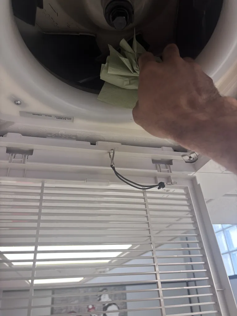 Entretien d’une climatisation Mitsubishi à Paris