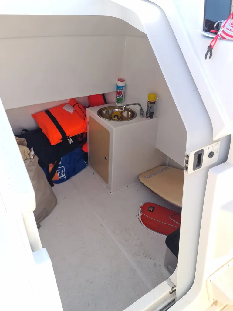 Trouver un  bateau à moteur d'occasion en bon état dans le Var