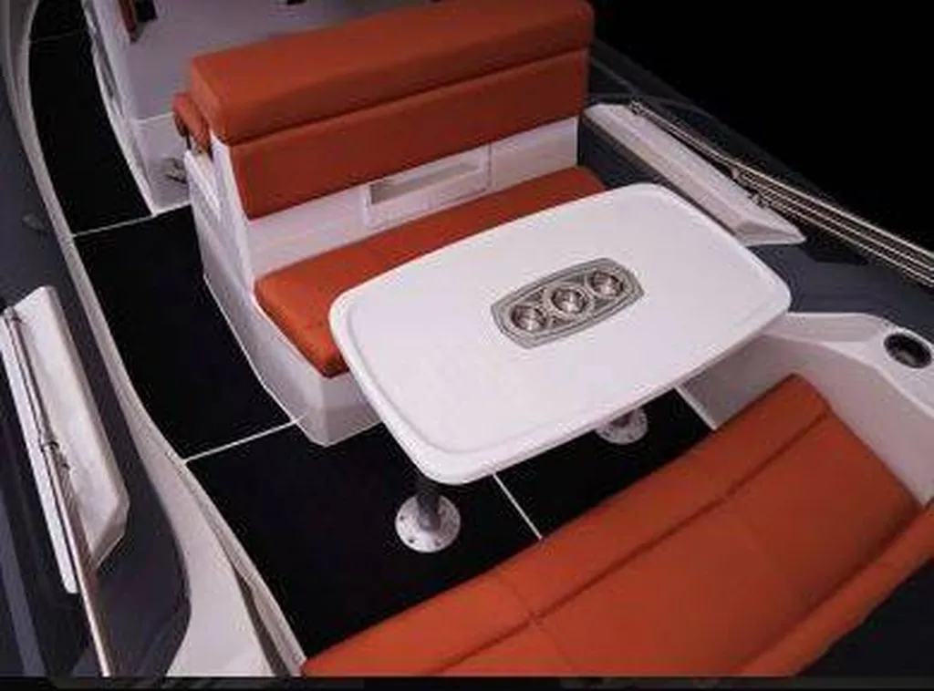 Eagle 8 Brig semi-rigide famillial à vendre à Baandol 83