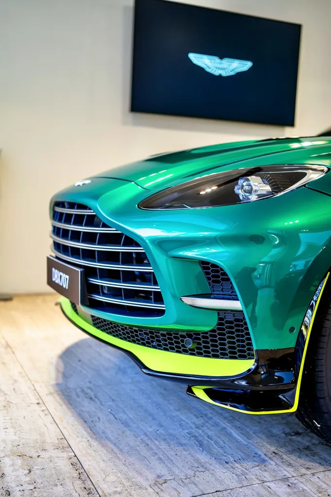 traitement céramique Lyon Aston Martin DBX 707 AMR 