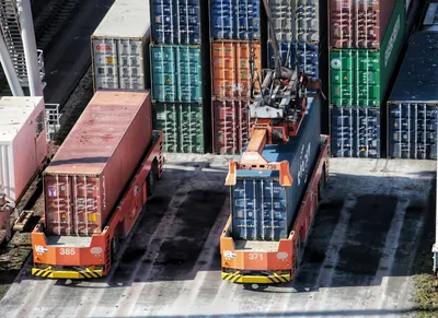 Trouver une solution de transport pour importer des produits du Canada en France