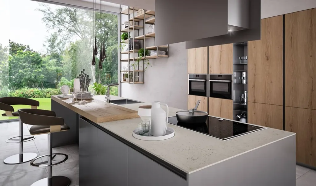 Cuisine fonctionnelle bois, laque et fenix à Bandol