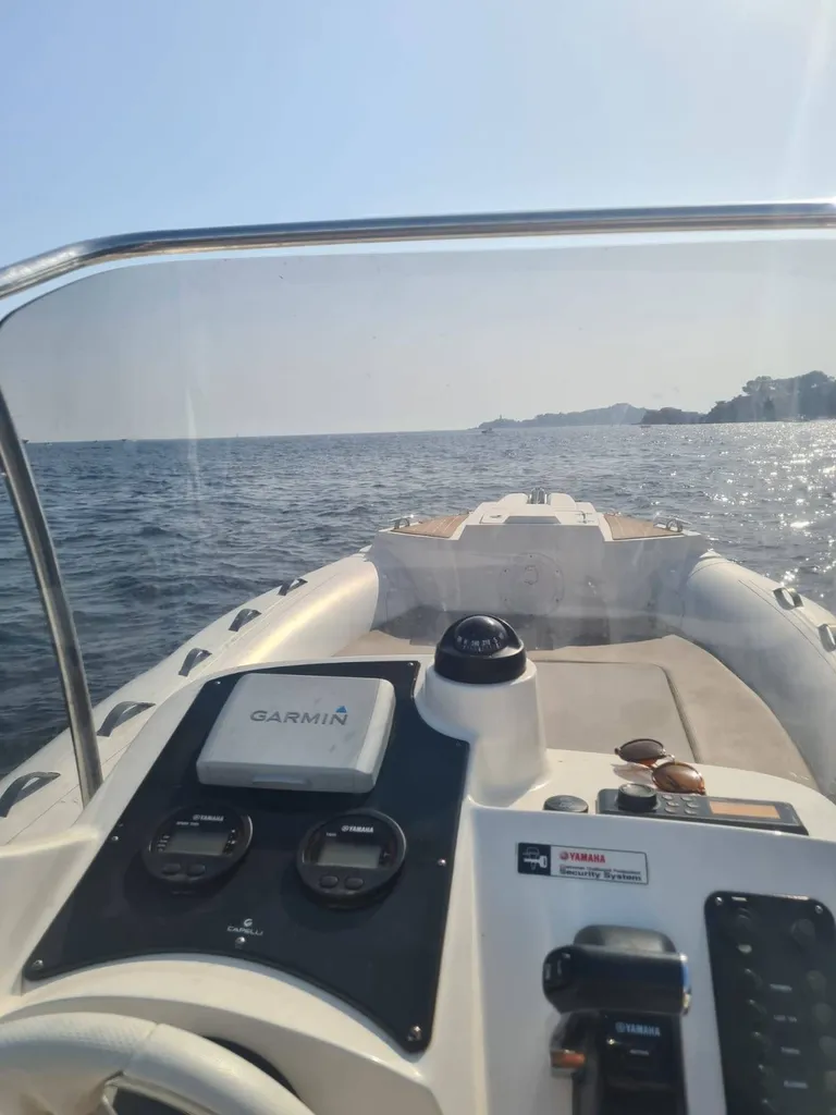 Embarquer à bord de notre semi rigide pour une excursion en mer inoubliable
