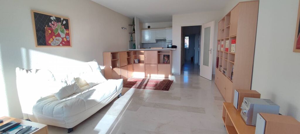 Viager occupé Cassis  en rez-de-jardin avec parking privatif dans résidence de standing