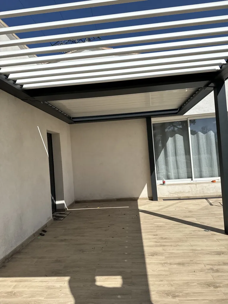 Pergola lame orientable sur Fontvielle