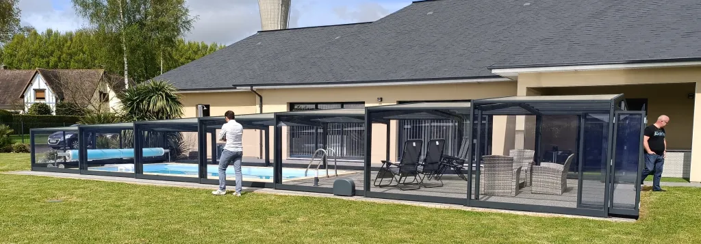 abri mi-haut - à OUDALLE