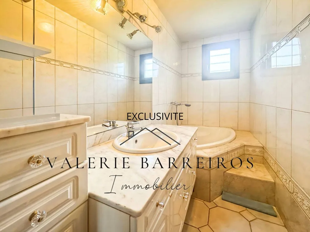 A acheter charmante maison de 90 m² édifiée sur un terrain de 1333 m² sur la commune de SOTTEVILLE SOUS LE VAL