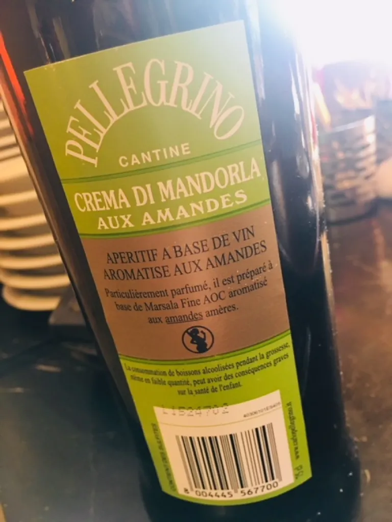 Crema di Mandorla aperitif à base de vin