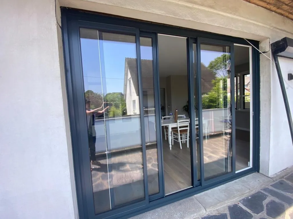 rénovation de fenêtres extérieures avec changement de couleur près de ROUEN