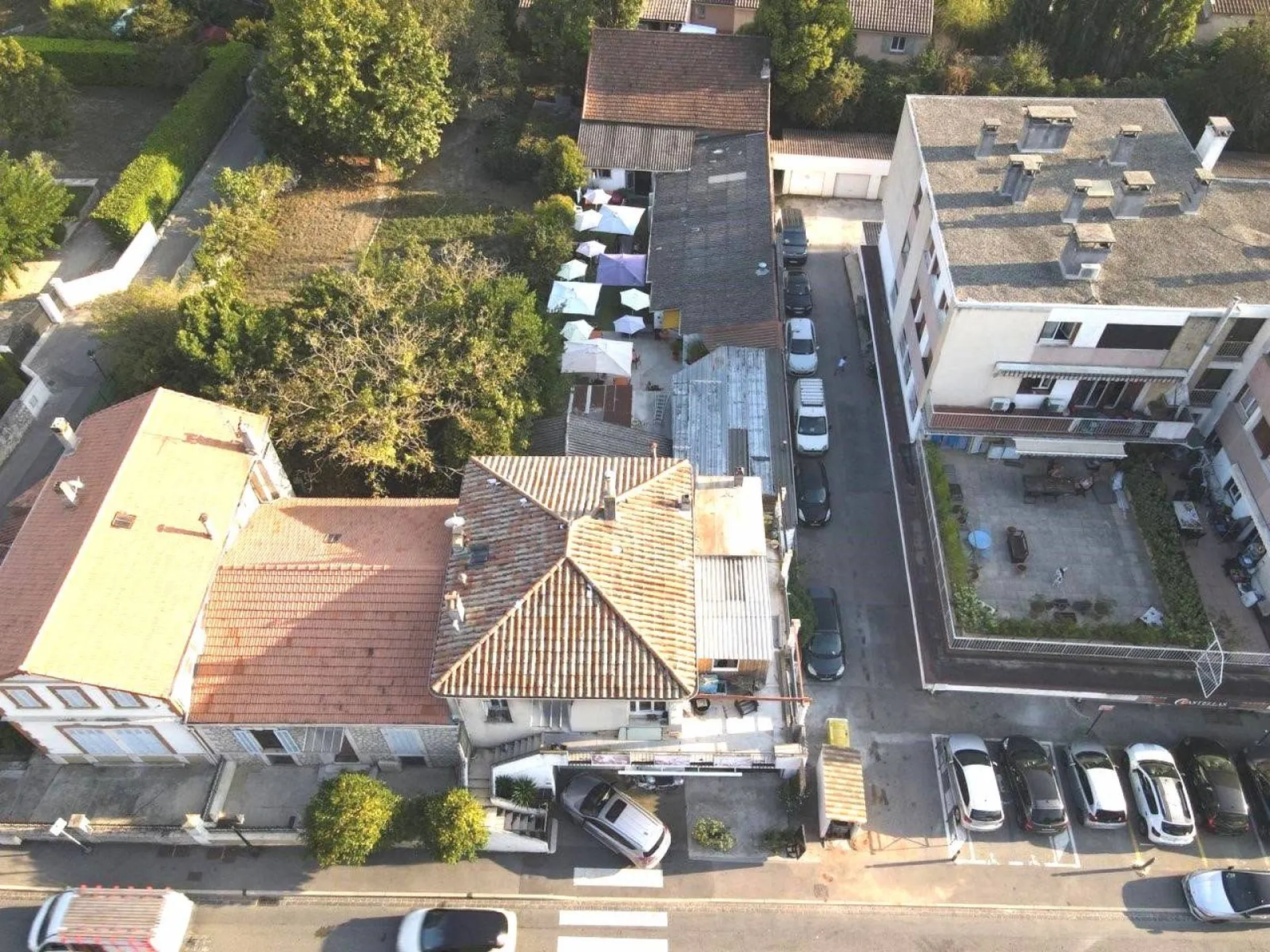 murs commerciaux roquefort la bedoule