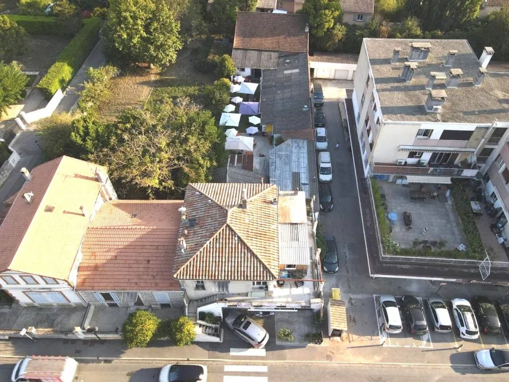 Notre zone d'activité pour ce serviceHabiter à Roquevaire 13360, Bouches-du-Rhône : cadre verdoyant et trajets facilités vers Cassis et Marseille