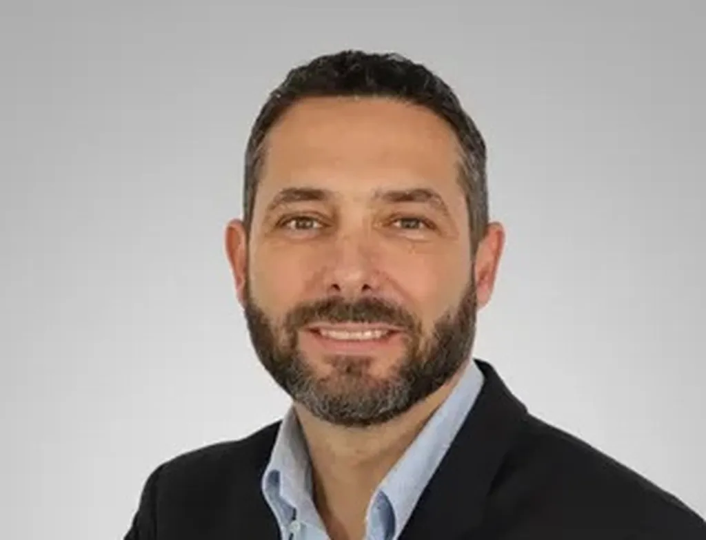 Sébastien Pagès, conseiller immobilier indépendant IAD, expert du marché local et estimation immobilière fiable dans le Var