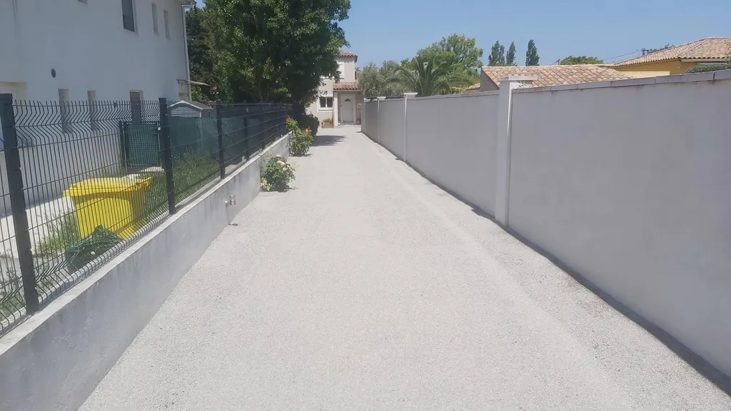 Gravillonnage bicouche à Marignane chez un particulier dans les Bouches du Rhône