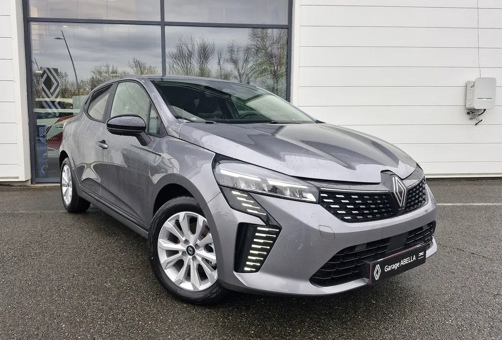 Renault Clio V Evolution dCi 100 SUREQUIPEE 10KM occasion / Garantie 36 mois / Caméra de recul / Carte main libre / Allumage auto phares & essuies vitres près de Toulouse à Plaisance du Touch