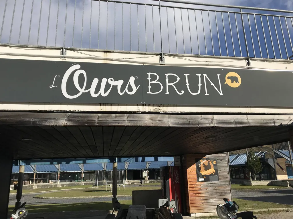 Restaurant Ours Brun station de ski Piau Engaly - St Lary by Plafonds Tendus Occitans