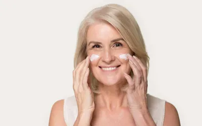 Soins visage peau mature avec action lissante et hydratante pour prévenir les rides et améliorer visiblement la qualité de la peau proche Bordeaux