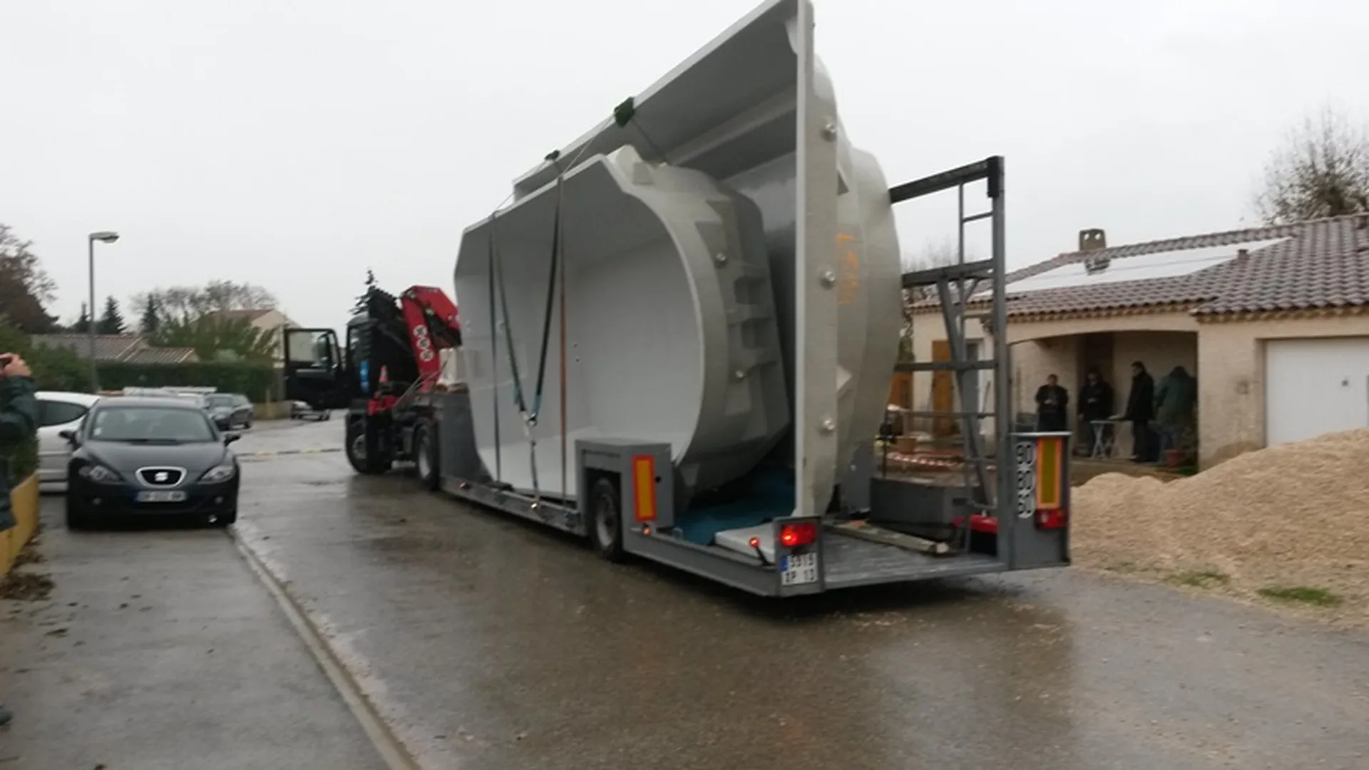 livraison de deux piscines à la fois à Salon de Provence