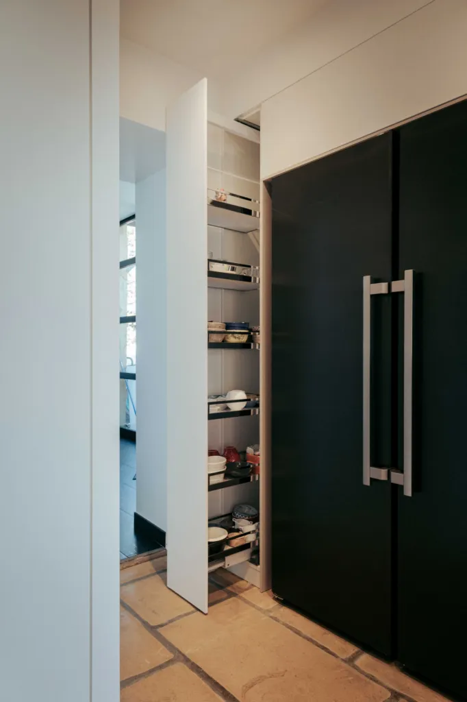 Conception d'une cuisine avec façade ultra fine en résine