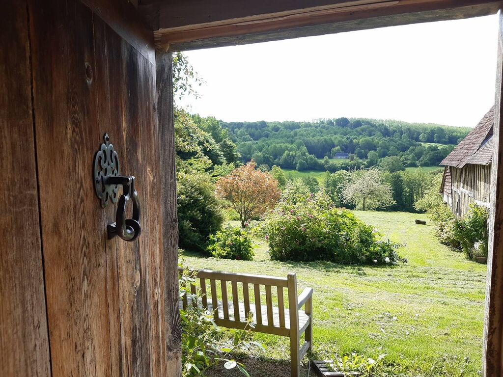 A vendre propriété normande avec vue dans le pays d'auge 14