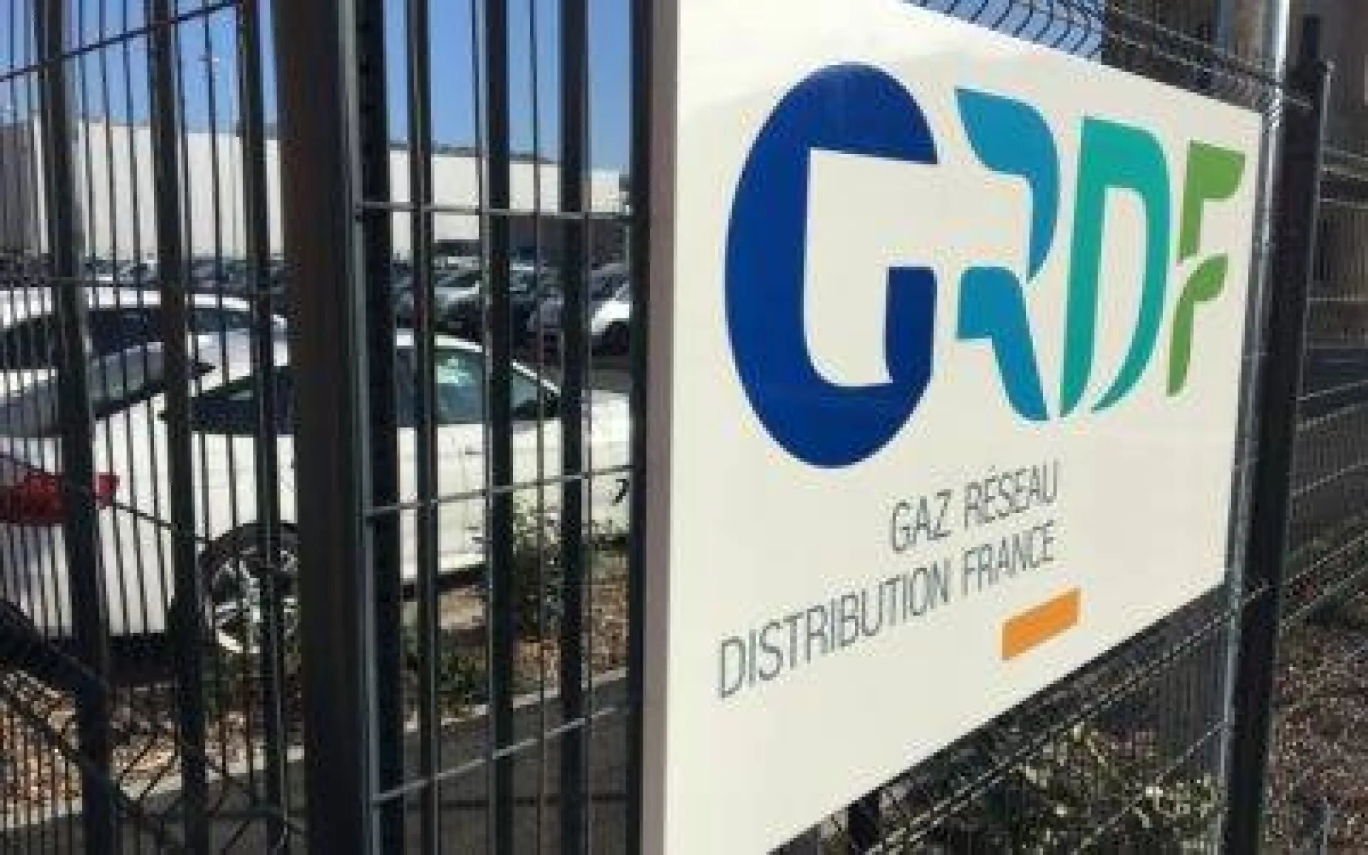 AGG PRINT réalise les enseignes, la signalétique et la décoration intérieure du nouveau site GRDF à Saint-Etienne