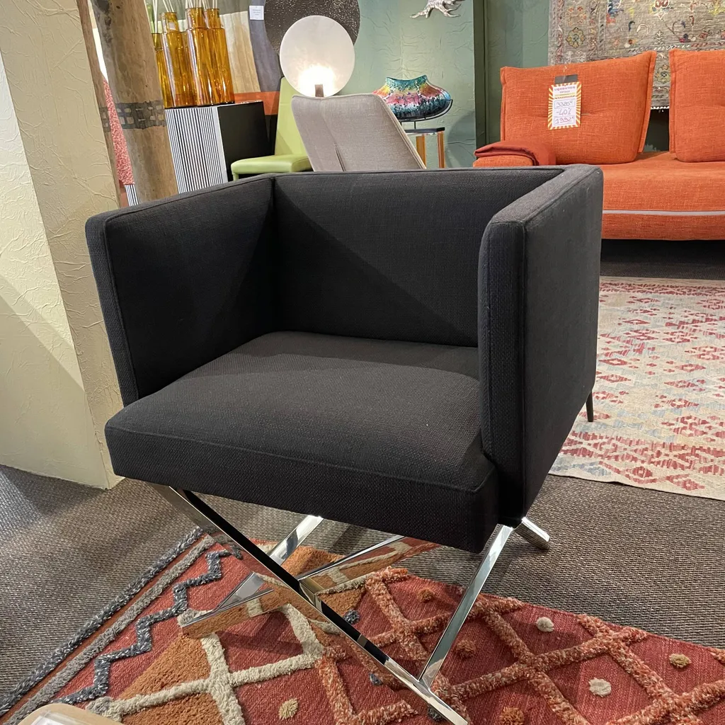 Fauteuil piètement chromé