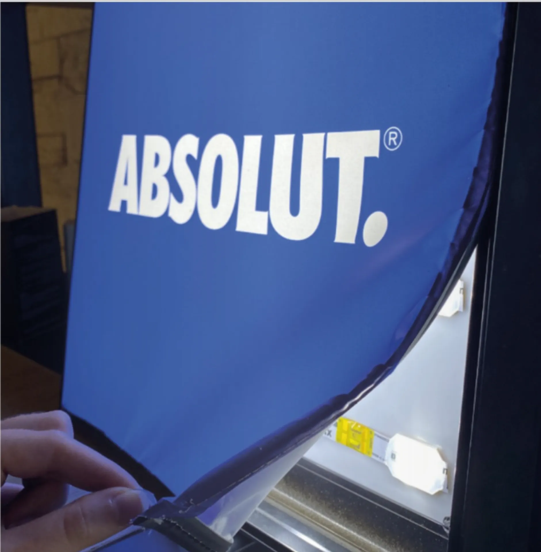 PLV Light box cadre lumineux absolut imprimé par agg print à lyon