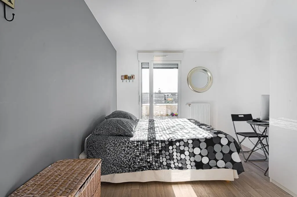 A vendre appartement familial avec trois chambres à Colombes 92700