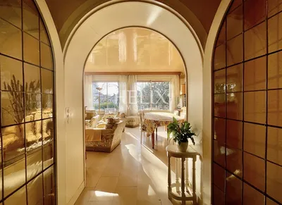 Helix Immobilier vous propose à la vente une charmante maison au Vésinet avec un agréable terrain de 700m²