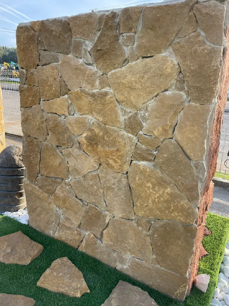 PIERRE SECHE MAGELLAN GOLD  SUR MONTPELLIER ET SAINT JEAN DE VEDAS -34- HERAULT