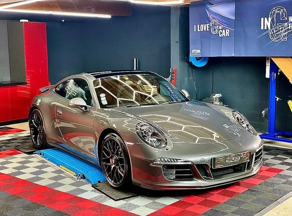 Polissage, Lustrage et traitement céramique d'une Porsche 991 GTS à Lyon