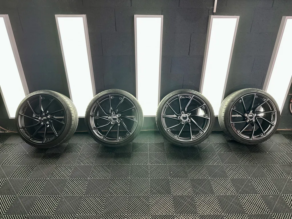 spécialiste du DETAILING sur Lyon Traitement céramique Tesla model 3 