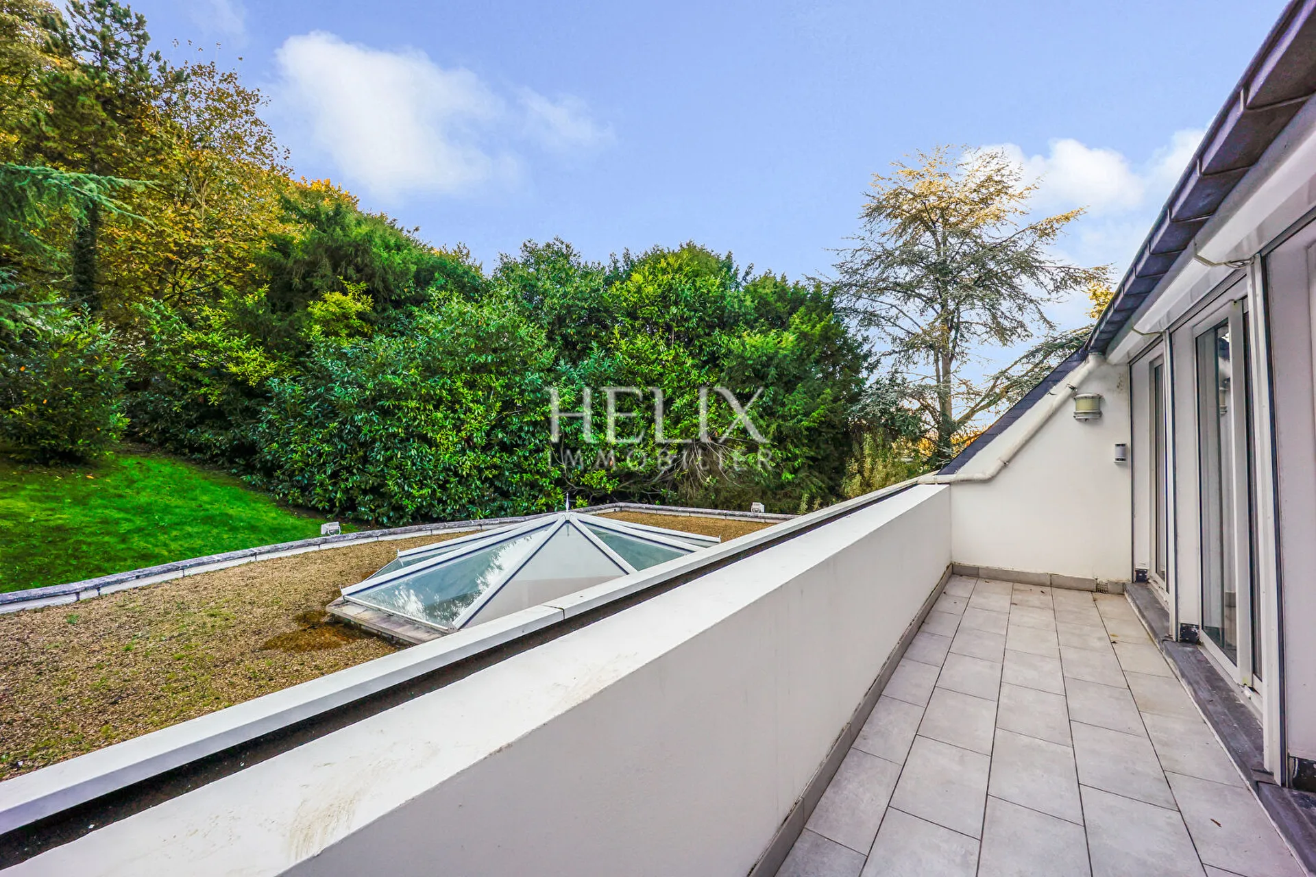 Maison Le Port Marly 10 pièces 410 m2 sur terrain de 3700 m2 et avec piscine intérieure 8x4m