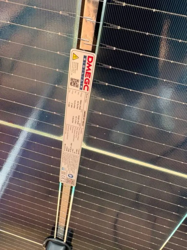 Pose de panneaux photovoltaïques Dmegc pour une installation en 6Kwc dès 14 500€