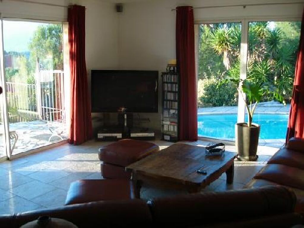 Villa 5/6 Roquevaire vue panoramique dégagée avec piscine