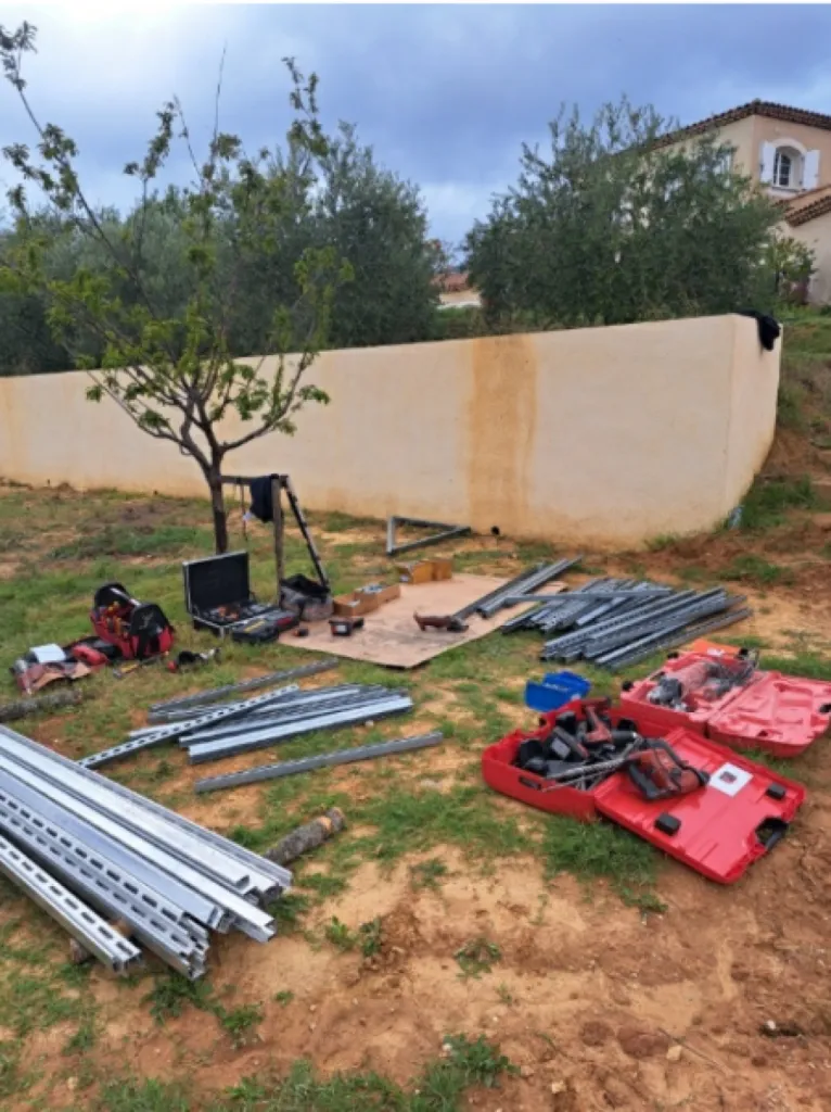 Pose de panneaux photovoltaïques hybrides Dualsun Spring 2 en 1 dans le Var dès 11 990€